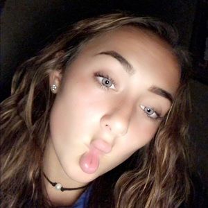 Meet your Posher, Annie